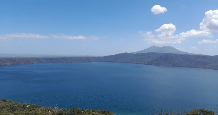 Laguna de Apoyo01- NicaTravelandTours